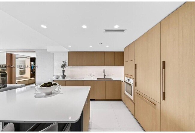 Photo - 400 South Pointe Dr Unit 1501