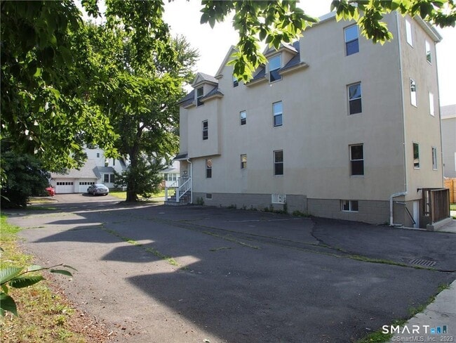 Building Photo - 81 Longfellow Ave Unit 2nd flr