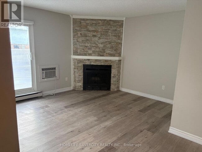 Photo - 1450 Glen Abbey Gate Unit 1112