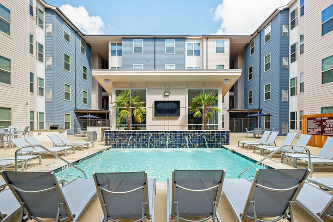 Cherry Street Apartments At Northgate Texas A M University Off Campus Housing Search