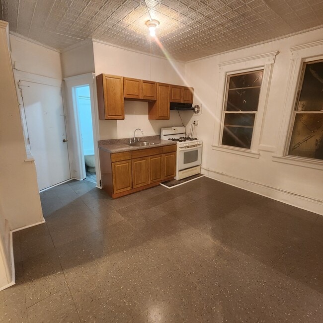 Photo - 13 Brinkerhoff Pl Unit 2