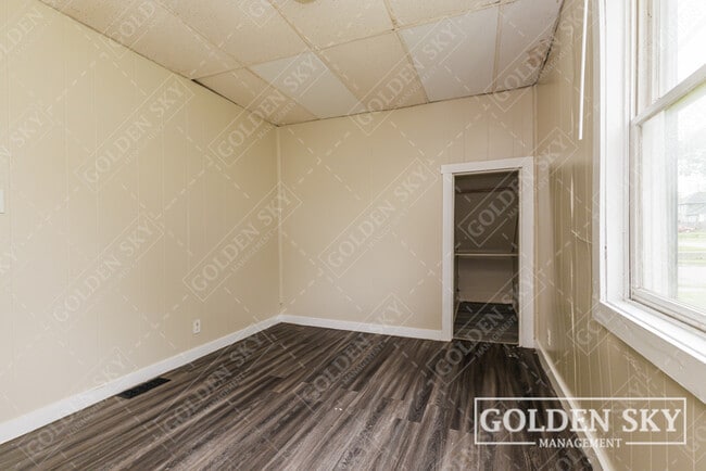 Photo - 1203 W 1st St