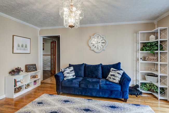 Photo - 2027 Katelyn Dr