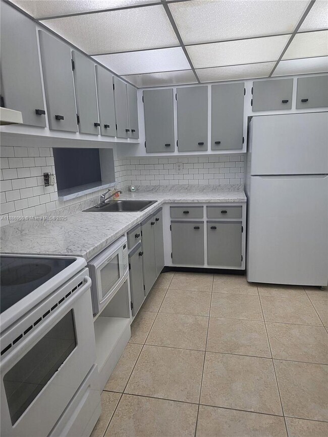 Photo - 8420 SW 133rd Avenue Rd Unit 101