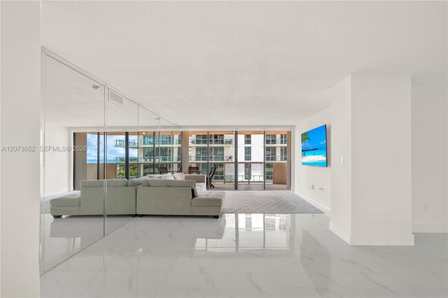 Photo - 5757 Collins Ave Unit 507