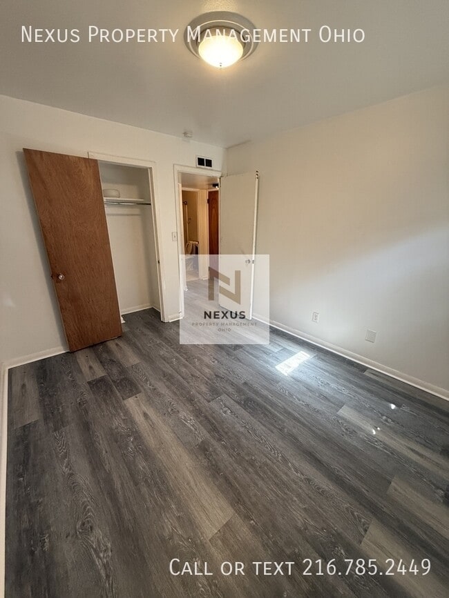 Photo - 4492 W 170th St