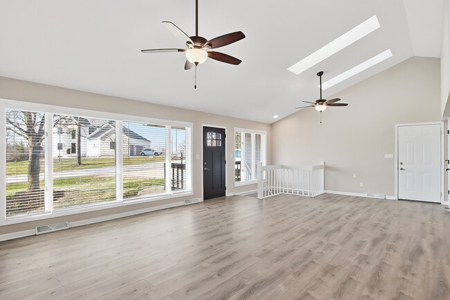 Photo - 6582 Lakeside Rd