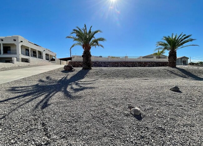 Building Photo - Furnished short term pool home - Available...