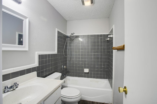 Photo - 20105 San Marcos Hwy Apartamento Unidad 1B