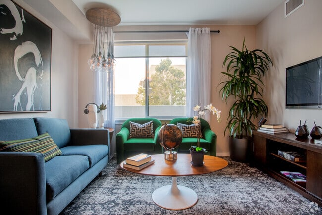 1BR,1BA
