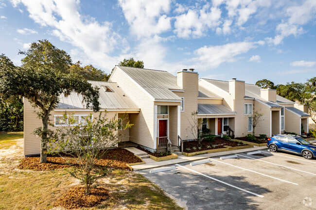 Building Photo - Timberland Apartments