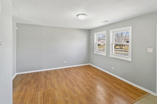 Photo - 594 Andover St