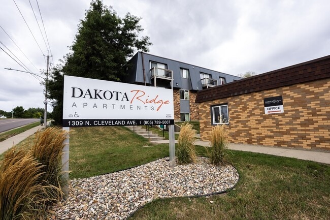 Dakota Ridge Apartments - Dakota Ridge Apartments