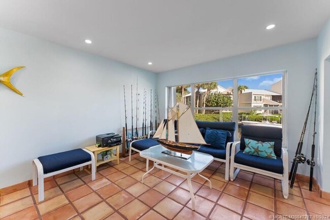 Photo - 3901 SE St Lucie Blvd Unidad 28