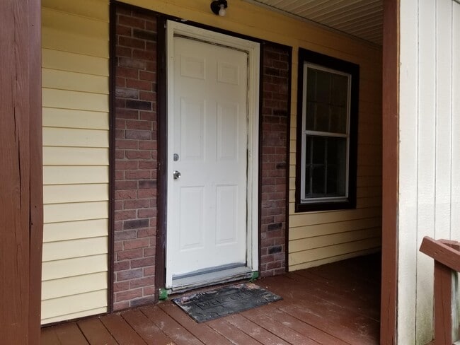 228 Canandaigua St Unit 2