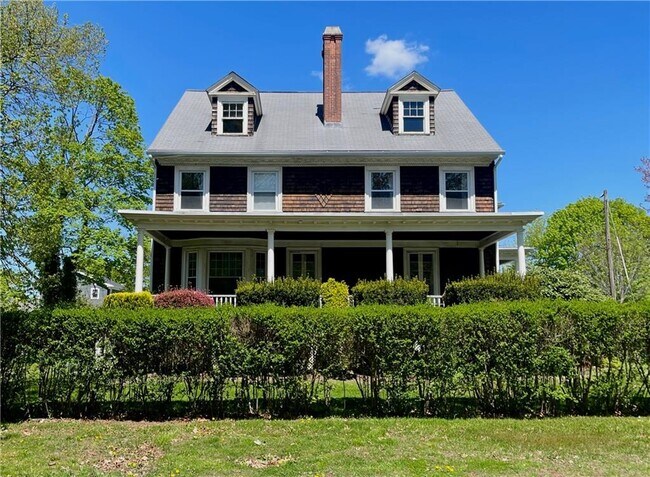 Building Photo - 45 Woodlawn Ave Unit 3