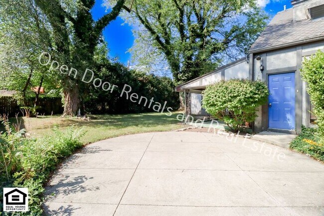 Photo - 1007 1/2 Midway Dr