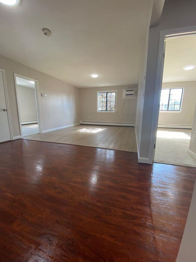 Photo - 153 W Hancock St Unit 32