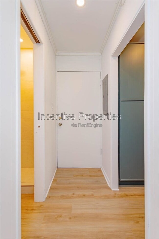 Photo - 816 Putnam Ave