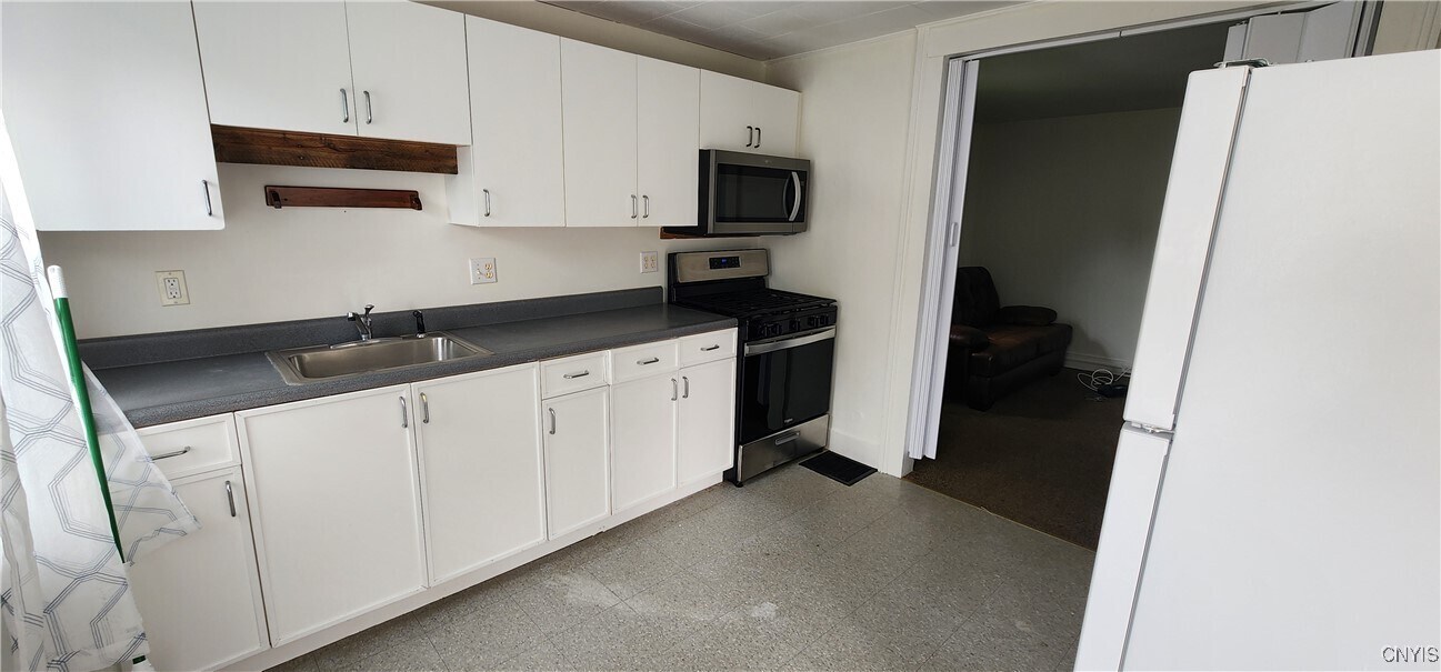 Photo - 127 W Schuyler