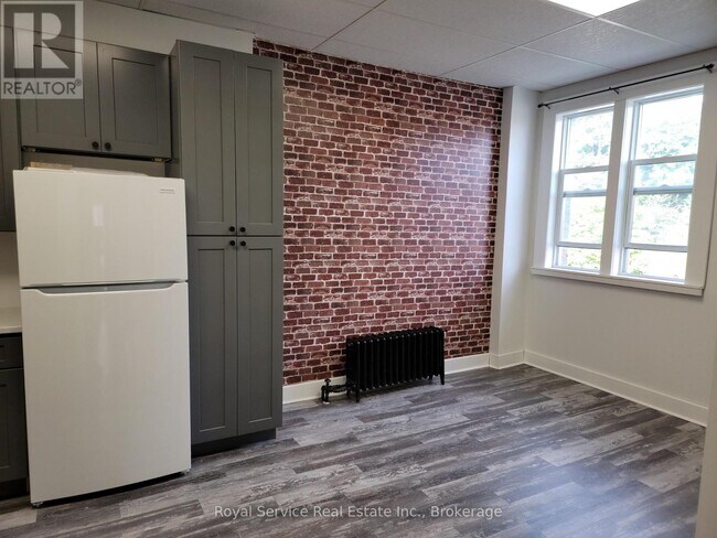 Photo - 18 Walton St Unit #2