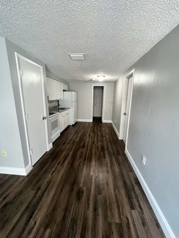 Building Photo - 1003 34th Ave W Unit B