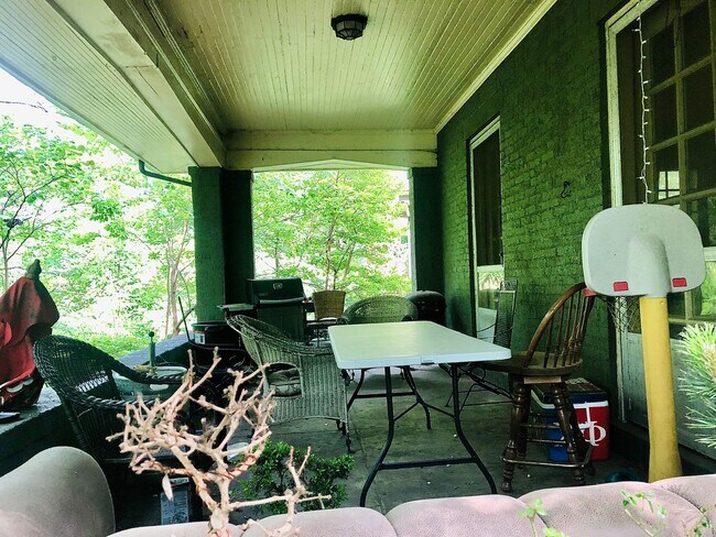 Photo - 2034 Iuka Ave Unit A