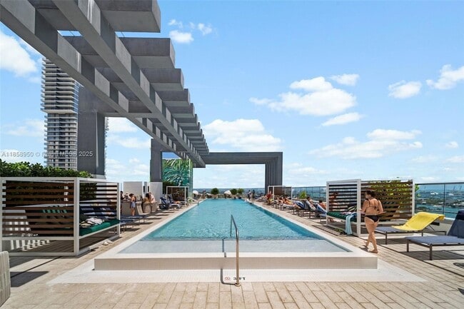 Building Photo - 2150 N Bayshore Dr Unit 511 Rental