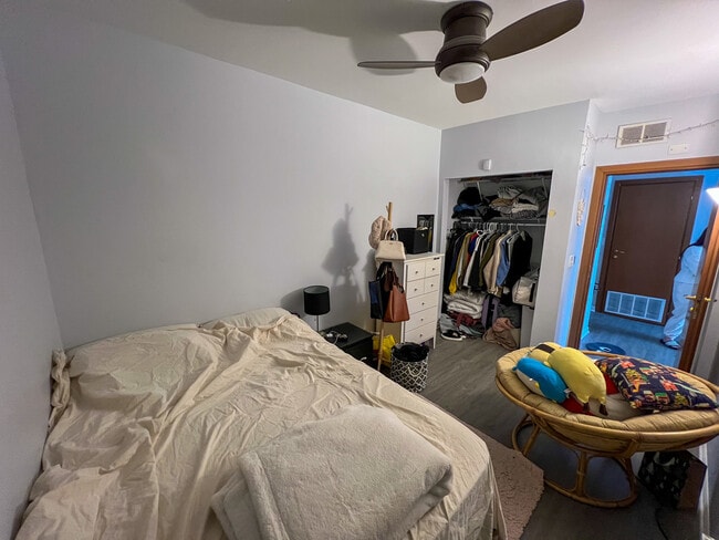 Photo - 6421 N Greenview Ave