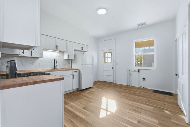 Photo - Newly Updated 3-Bedroom Home with Modern U...