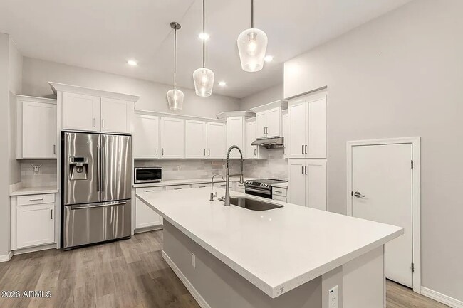 Photo - 1476 E Shannon St