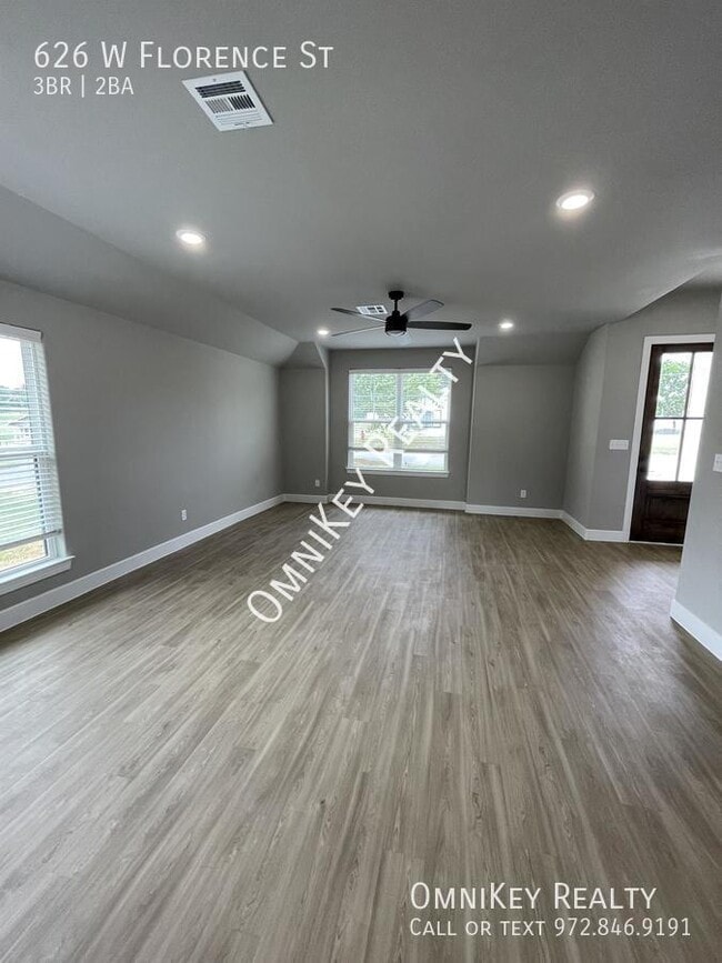 Photo - 626 W Florence St