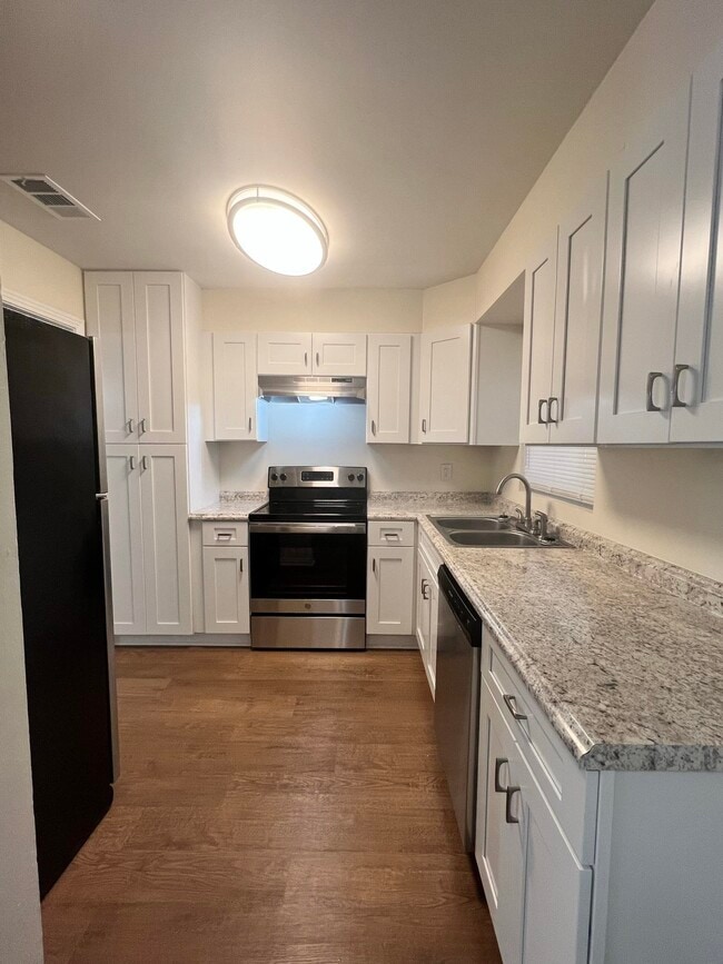 Photo - 3422 Miami Dr