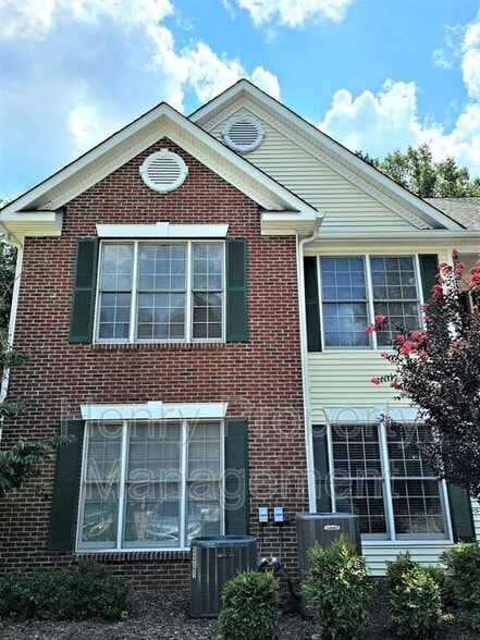 3321 Kudrow Ln