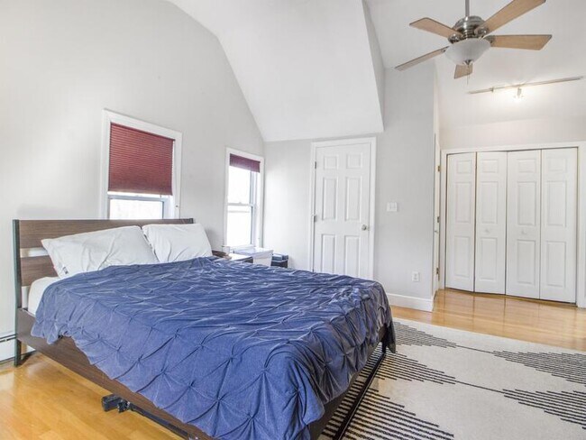 Photo - 17 Allen St Unit 2