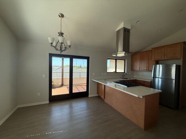 Photo - Updated 2 Bedroom/ 2 Bathroom Duplex in Coffee Park!