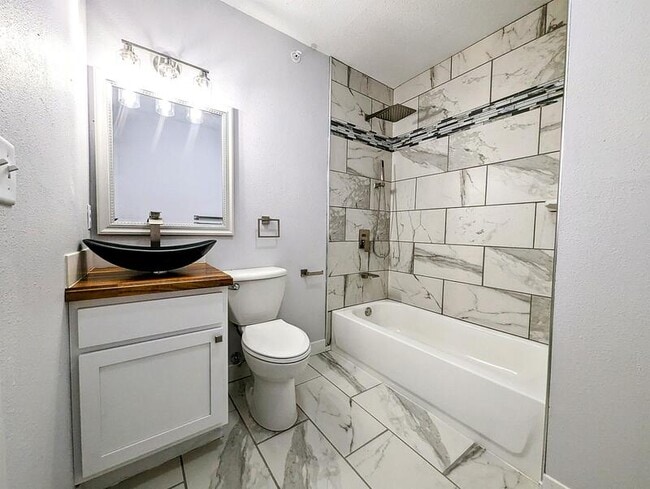 Photo - 413 Jefferson St