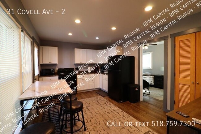 Building Photo - 31 Covell Ave Unit 2