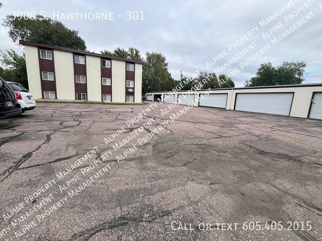 3900 S. Hawthorne-301