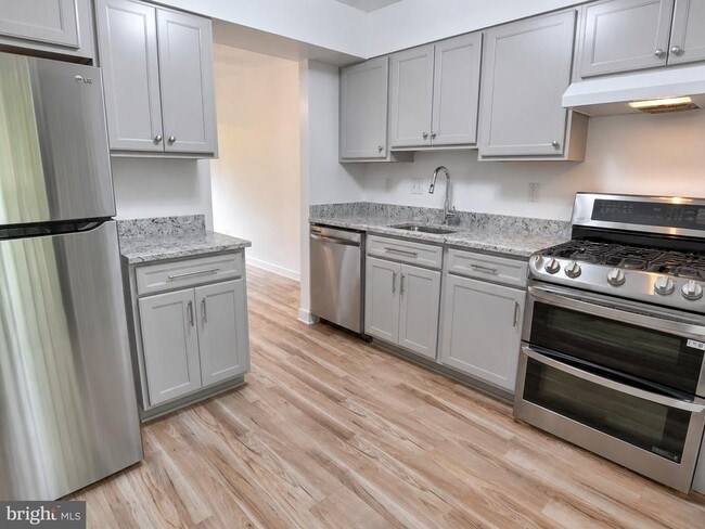 Building Photo - 1580 Moorings Dr Unit 11B