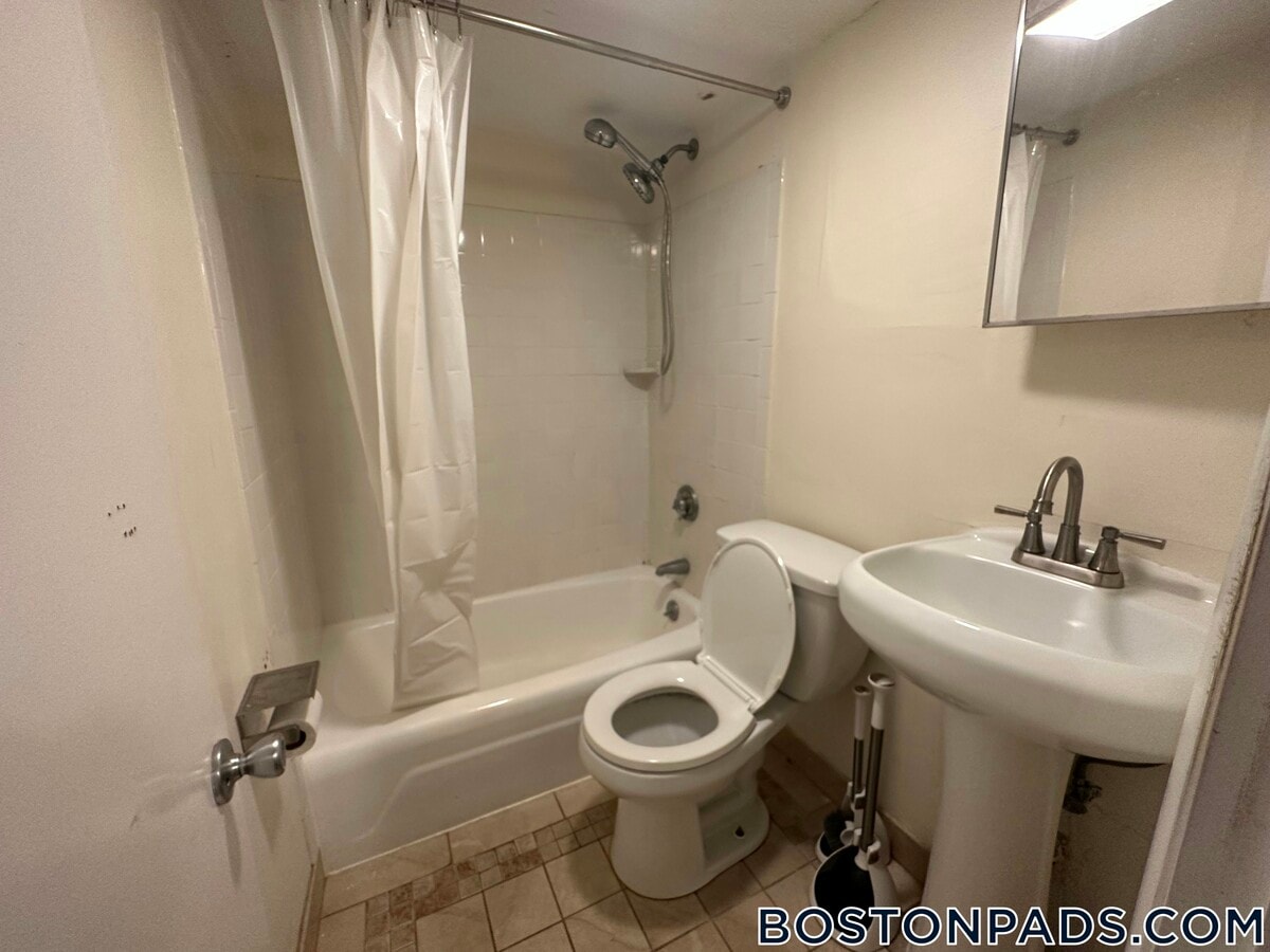 Photo - 53 S Huntington Ave Unit B4