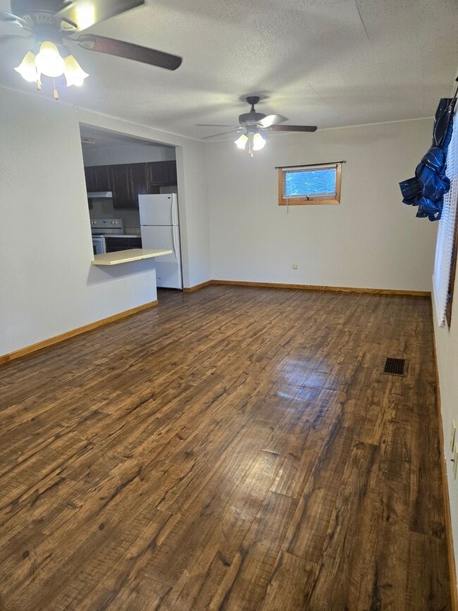 Photo - Cozy 3 Bedroom on Corner lot