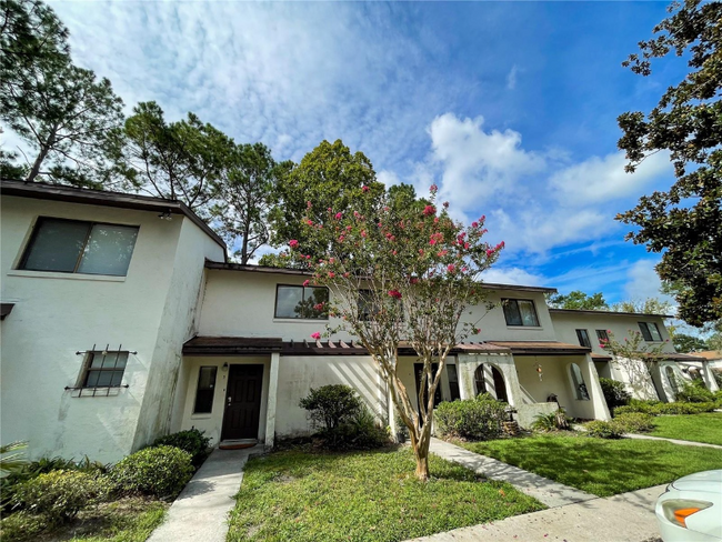 Photo - 2635 SW 35th Pl Condominio Unidad #403