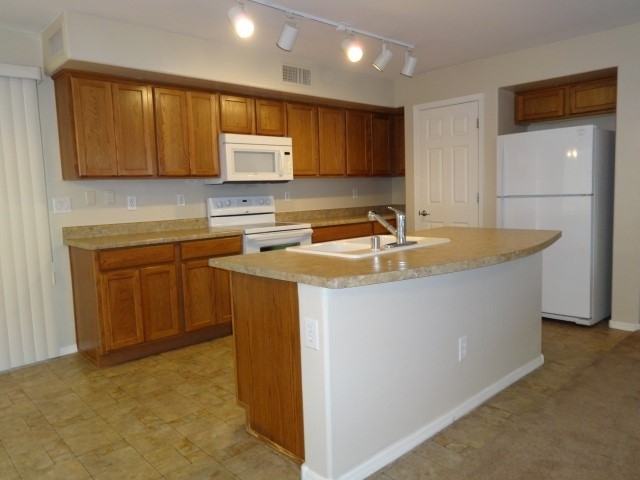 Photo - 15472 W Statler Cir