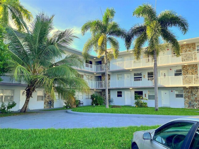 Photo - 7101 SW 89th Ct Condominio Unidad 110