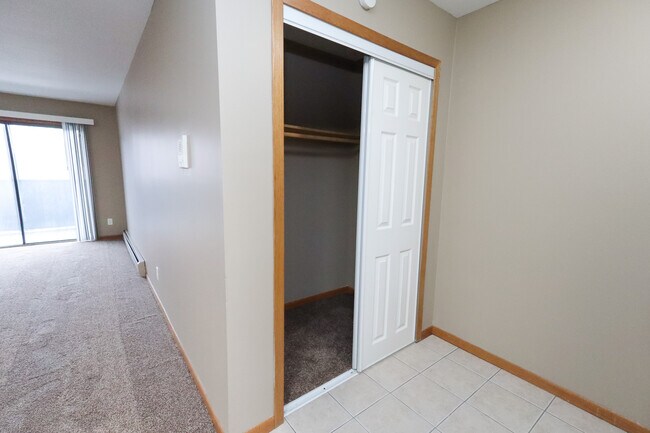 Photo - Kaposia Valley Apartments