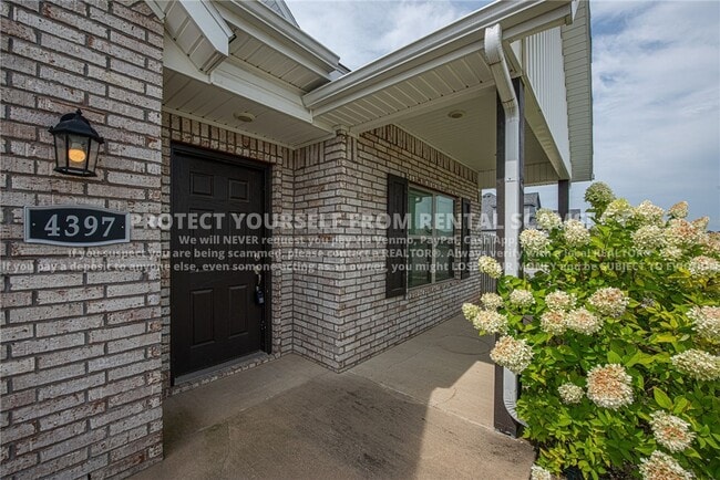4397 W Newton Ave