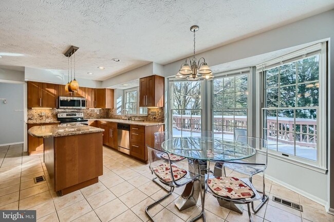 Photo - 8 Sapphire Hill Ct
