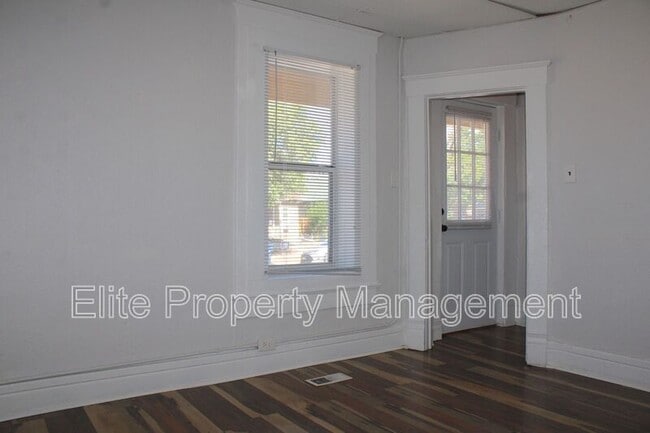 Photo - 1010 West St
