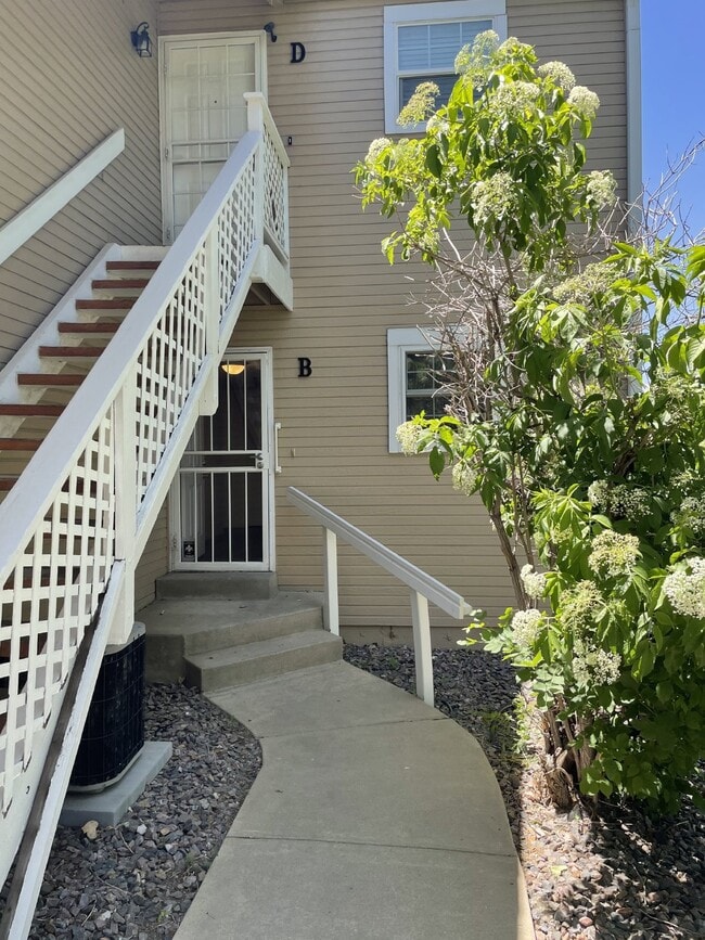 Photo - Adorable 2bd/2ba in Lakewood! Unit B